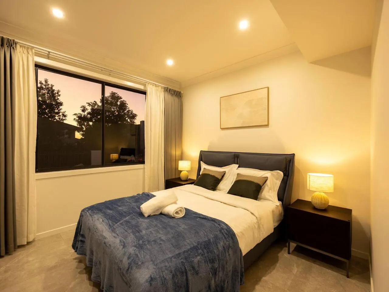Brand New 5B Luxury Modern Dream House At Rochedale Villa