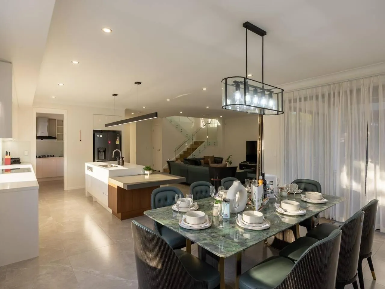 Brand New 5B Luxury Modern Dream House At Rochedale Villa
