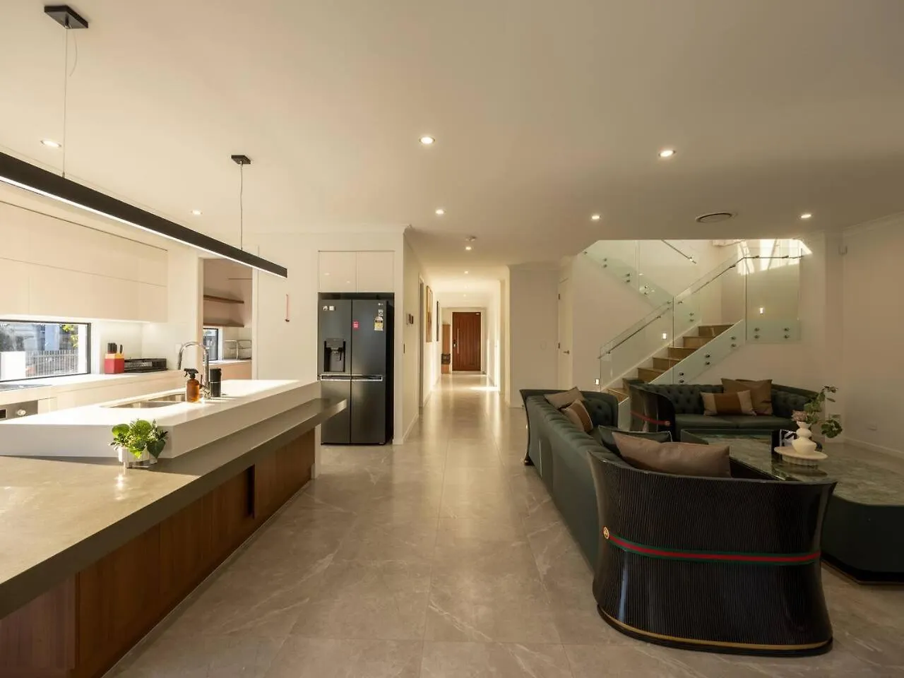 Brand New 5B Luxury Modern Dream House At Rochedale Villa
